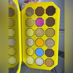 NIB - Jeffree Star - Banana Fetish Eyeshadow Palette